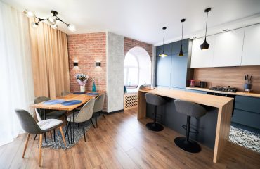 Non-Slip-Vinyl-Flooring-for-Kitchens-Modern-Installation Non slip vinyl flooring for kitchens installed in contemporary residential kitchen