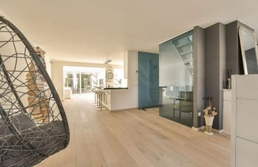 Laminate-Floor-for-Durable-Everyday-Interiors Laminate floor installed in a modern interior space